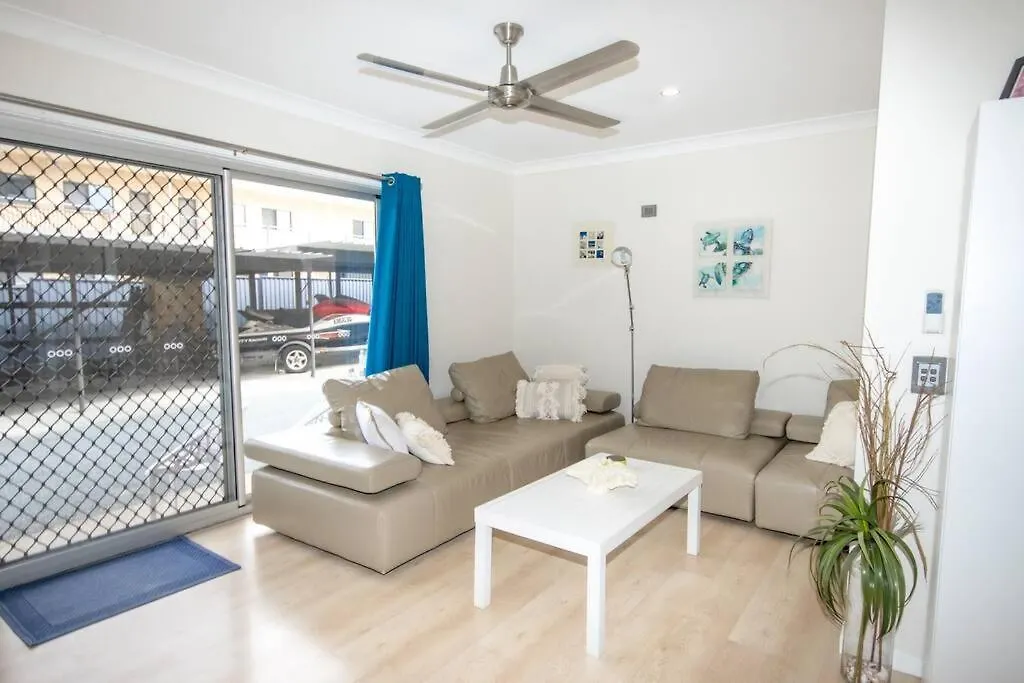 Daire Fi'S Beach House Gold Coast Avustralya